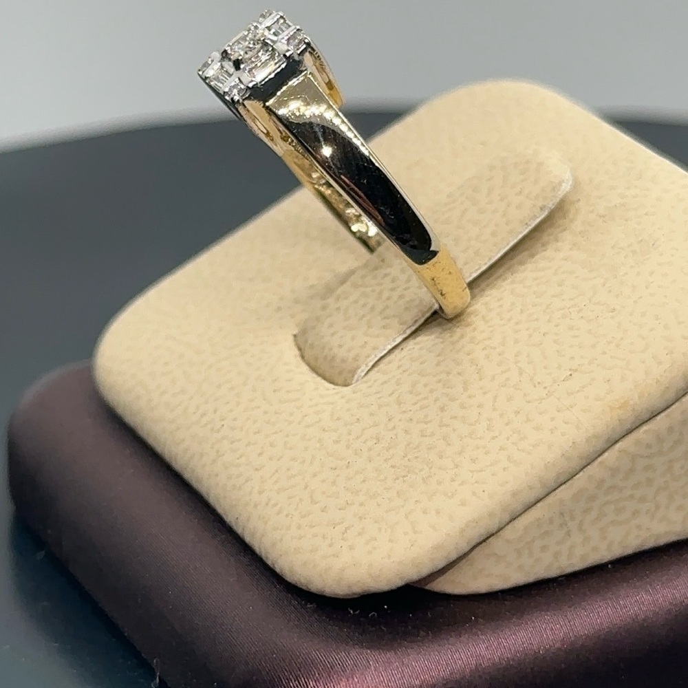 Elegant Gold and white gold Ring (all 10kt)